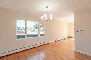 2858 Kensington Ave, Westchester, IL 60154 - Photo 3