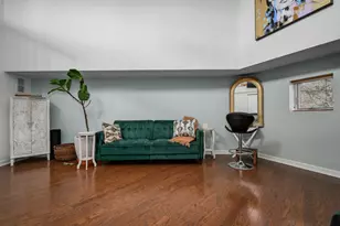 1736 N Hoyne Ave, Chicago, IL 60647 - Photo 17