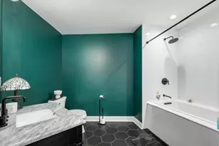 1736 N Hoyne Ave, Chicago, IL 60647 - Photo 13