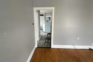 2527 W Argyle St, Chicago, IL 60625 - Photo 13