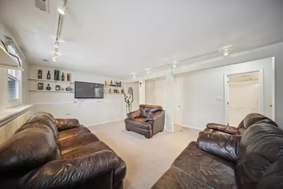 2901 Wall Avenue, Waukegan, IL 60087 - Photo 19