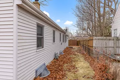 2820 Buckingham Drive, Rockford, IL 61107 - Photo 21