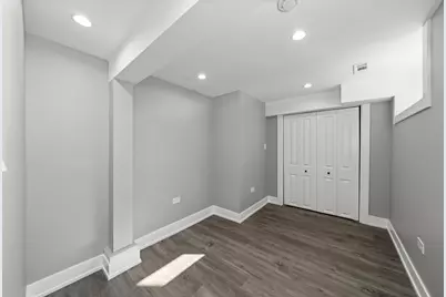 10047 S Calumet Avenue, Chicago, IL 60628 - Photo 9