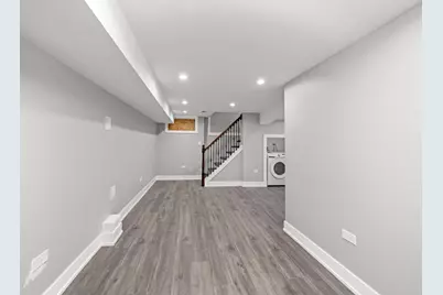 10047 S Calumet Avenue, Chicago, IL 60628 - Photo 9