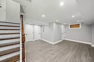 10047 S Calumet Ave, Chicago, IL 60628 - Photo 11