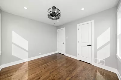 10047 S Calumet Avenue, Chicago, IL 60628 - Photo 5