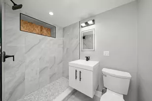 10047 S Calumet Ave, Chicago, IL 60628 - Photo 7