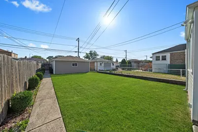 10047 S Calumet Avenue, Chicago, IL 60628 - Photo 3