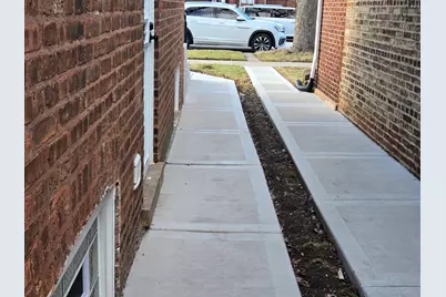 10047 S Calumet Avenue, Chicago, IL 60628 - Photo 31