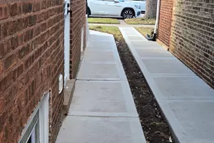 10047 S Calumet Ave, Chicago, IL 60628 - Photo 31