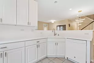 60 Tanglewood Dr, Glen Ellyn, IL 60137 - Photo 3