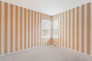 60 Tanglewood Dr, Glen Ellyn, IL 60137 - Photo 13