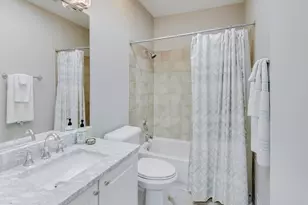 2502 N Bosworth Ave, Chicago, IL 60614 - Photo 15