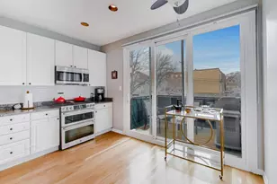 2502 N Bosworth Ave, Chicago, IL 60614 - Photo 7