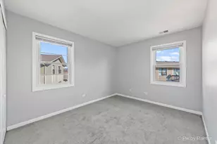 5815 Wilshire Ct, Hanover Park, IL 60133 - Photo 21