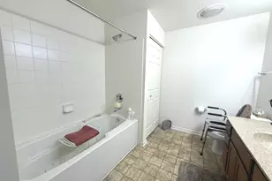 855 E 22nd St, Lombard, IL 60148 - Photo 19