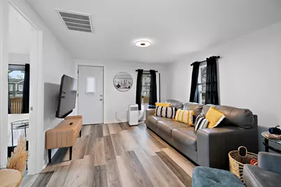 838 N Rosewood Avenue, Kankakee, IL 60901 - Photo 3