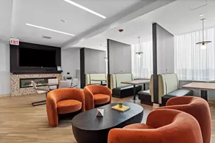 808 N Cleveland Ave, Chicago, IL 60610 - Photo 35