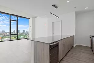 808 N Cleveland Ave, Chicago, IL 60610 - Photo 3