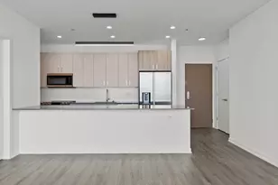 808 N Cleveland Ave, Chicago, IL 60610 - Photo 5