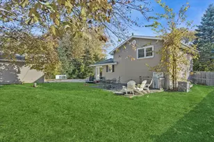 26W250 Case St, Naperville, IL 60563 - Photo 5