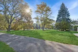 26W250 Case St, Naperville, IL 60563 - Photo 23