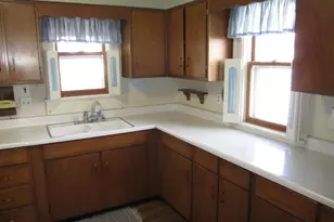 1107 S Main St, Belvidere, IL 61008 - Photo 9