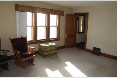 1107 S Main Street, Belvidere, IL 61008 - Photo 3