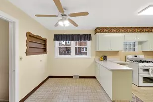 2921 W Gregory St, Chicago, IL 60625 - Photo 13