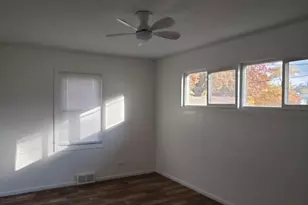 329 S Monterey Ave, Villa Park, IL 60181 - Photo 13