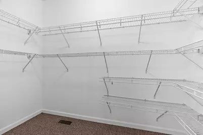 1037 Huntington Drive, Elk Grove Village, IL 60007 - Photo 17