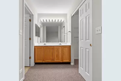 1037 Huntington Drive, Elk Grove Village, IL 60007 - Photo 15