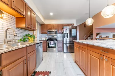 1031 W Shedron Way, Lombard, IL 60148 - Photo 9