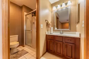 1031 W Shedron Way, Lombard, IL 60148 - Photo 19