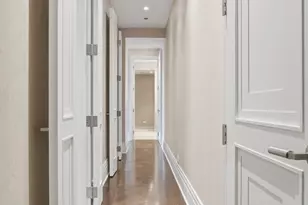 159 E Walton Pl, Chicago, IL 60611 - Photo 23