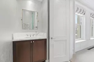 159 E Walton Pl, Chicago, IL 60611 - Photo 27