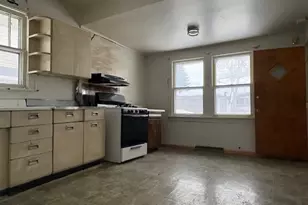 10607 S May St, Chicago, IL 60643 - Photo 5