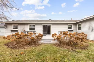 197 Smethwick Rd, Elk Grove Village, IL 60007 - Photo 23