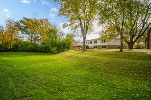 4018 Yorkshire Ct, Northbrook, IL 60062 - Photo 33