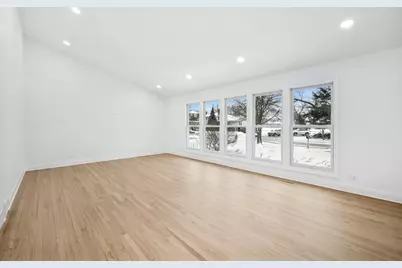 4018 Yorkshire Lane, Northbrook, IL 60062 - Photo 7