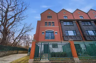 4323 W Peterson Ave, Chicago, IL 60646 - Photo 1