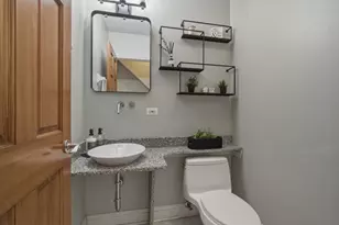 4323 W Peterson Ave, Chicago, IL 60646 - Photo 5