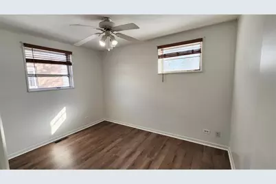 5440 Benton Avenue, Downers Grove, IL 60515 - Photo 11