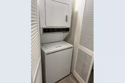 301 Lake Hinsdale Drive #108, Willowbrook, IL 60527 - Photo 29