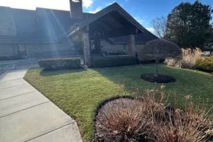 301 Lake Hinsdale Dr, Willowbrook, IL 60527 - Photo 39