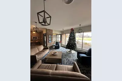 301 Lake Hinsdale Drive #108, Willowbrook, IL 60527 - Photo 3