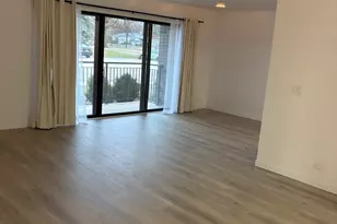 301 Lake Hinsdale Dr, Willowbrook, IL 60527 - Photo 7