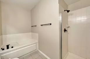 343 Abington Woods Dr, Aurora, IL 60502 - Photo 11