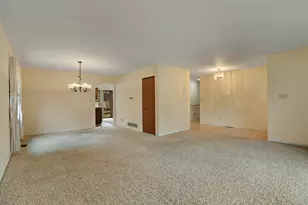 1608 N Leonard Ave, McHenry, IL 60050 - Photo 7