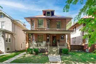 917 Wenonah Ave, Oak Park, IL 60304 - Photo 1